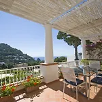 Lägenhet Carthusia Capri