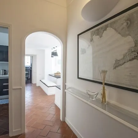 Carthusia Apartment