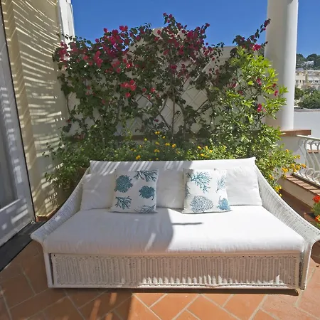 Carthusia Apartman Capri